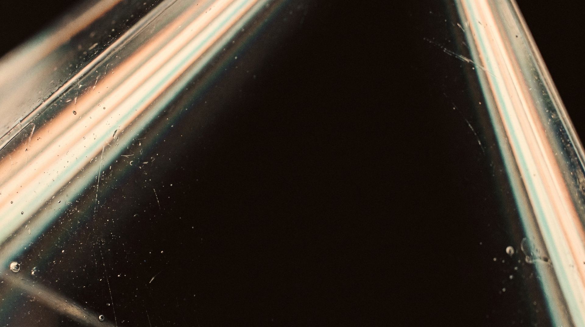 Refração em prisma — macro